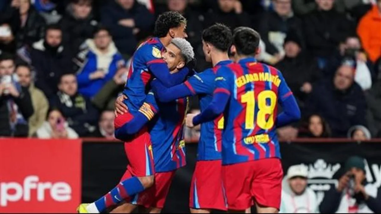 ملامح تشكيل برشلونة لمواجهة فياريال المرتقبة ضمن منافسات الدوري الإسباني اليوم